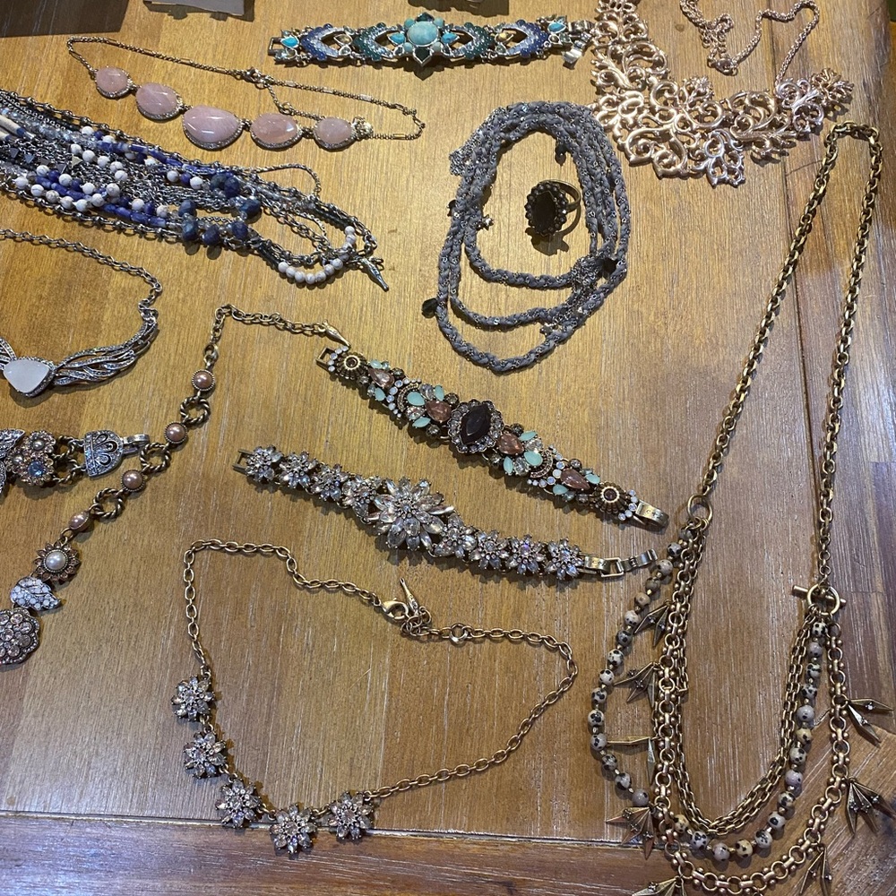 Absolutely MASSIVE Chloe + Isabel LOT - Picture 2 of 16